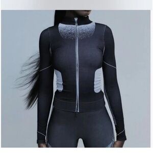 LAPP the brand 2 piece set zip up top and leggings